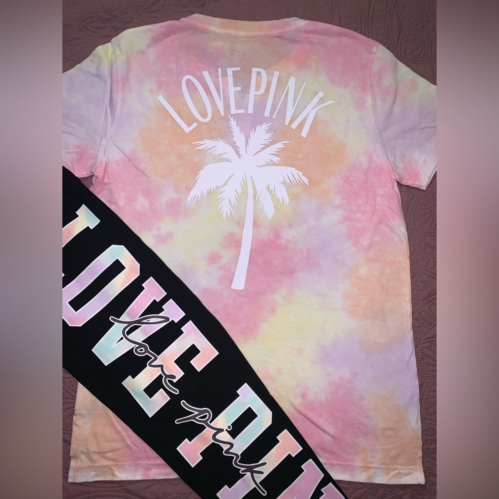 VS Pink 2 Piece NEW SET Tie Dye Campus Henley Palm Tree On Back & Freya Leggings - Picture 2 of 6